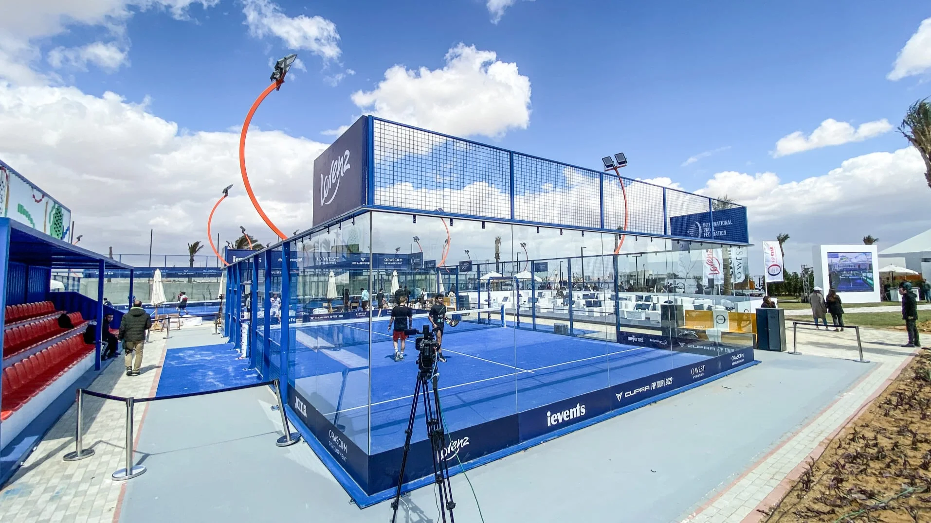 Construire des Terrains de Padel en 2025 : Le Guide Complet pour les Professionnels